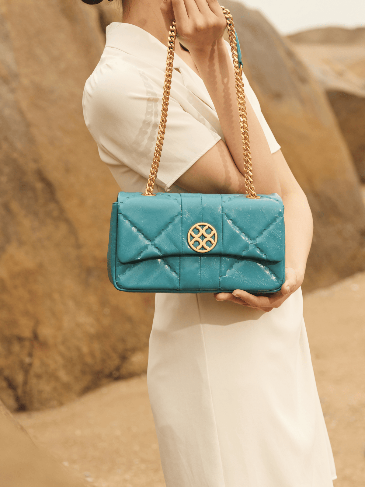 Mosaic Diamond Chain Bag - Blue