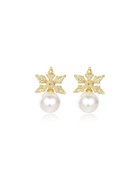 Pearly Snow Earrings (Pair)